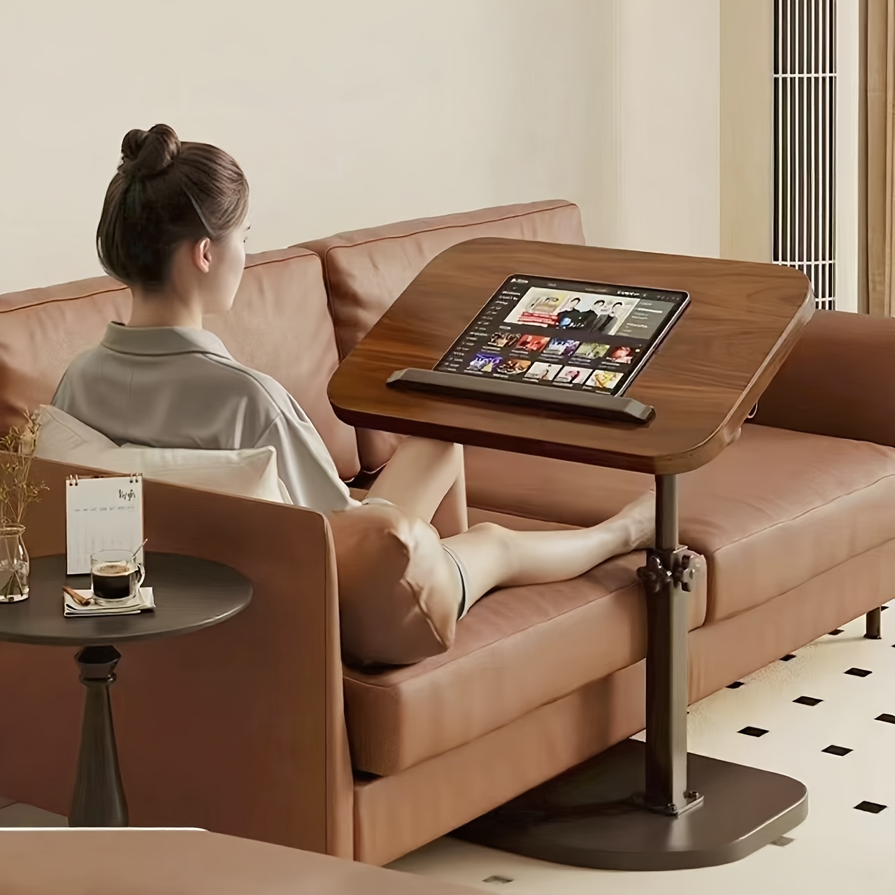 Black Walnut Swivel Laptop Des - Office Furniture 评论和价格